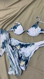 (Category: ) located in . Submitted by cath.declutters (Listing ID 1223731065, Image 1). Description: .