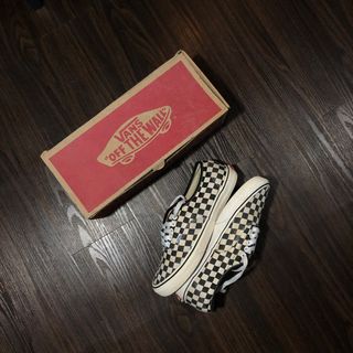(Kategori: ) berada di . Dikirim oleh kucingnete (ID iklan 1223721388, Gambar 1). Deskripsi: .