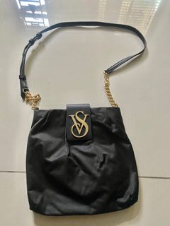 Victoria Secret金色鍊黑色手袋💕64207892223235110