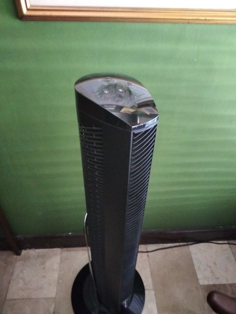 vornado tower fan, Furniture & Home Living, Lighting & Fans, Fans on