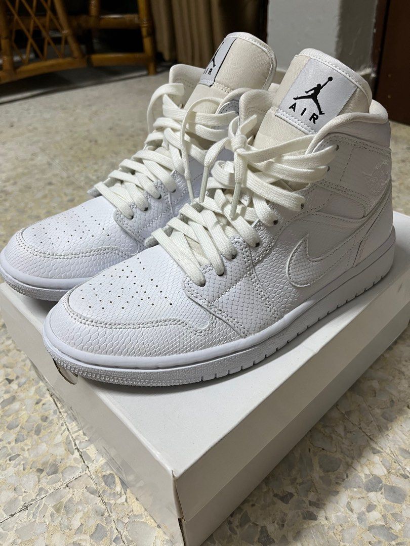 WOMENS AIR JORDAN 1 MID Size UK 6 Women s Fashion Footwear