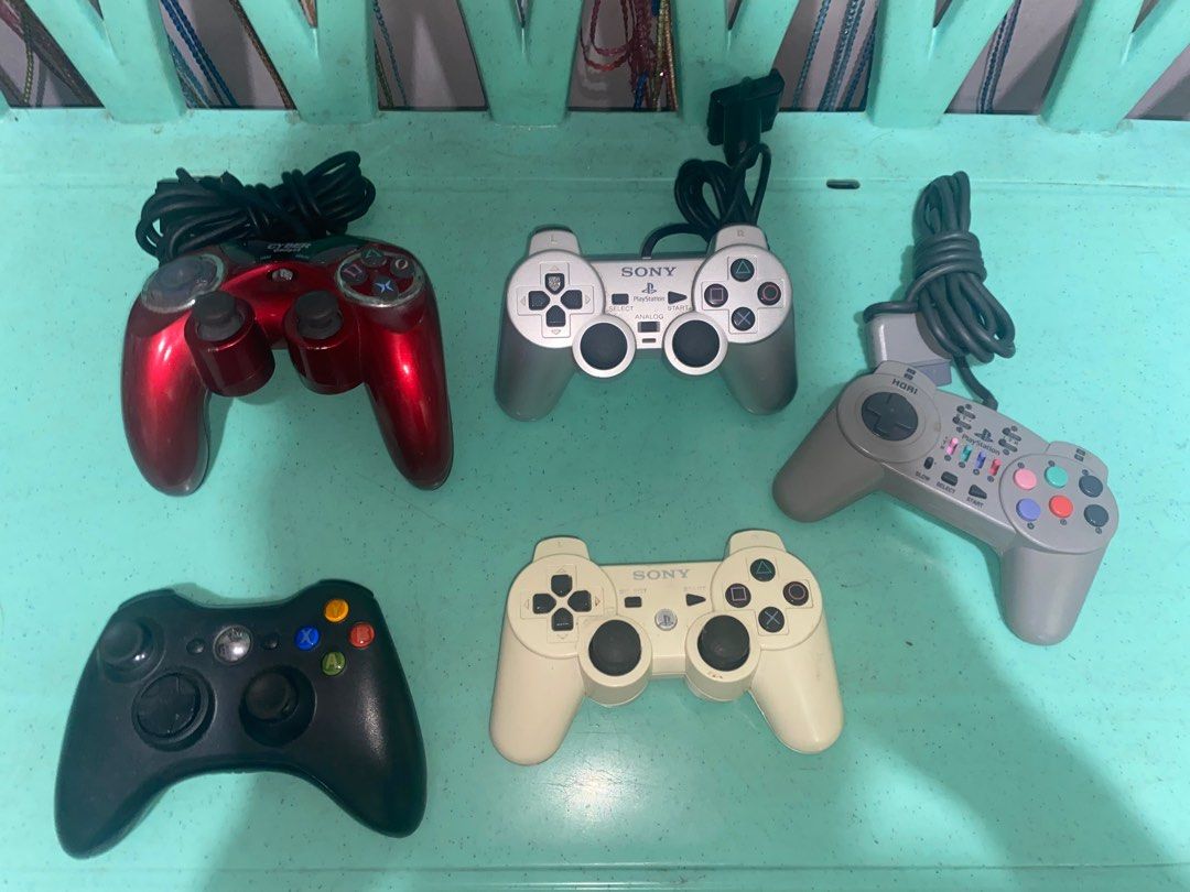 xbox, ps2, ps3 controllers, Video Gaming, Gaming Accessories