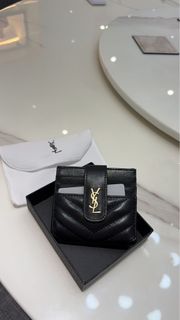 (Category: ) located in . Submitted by bagsofluxsg (Listing ID 1223762402, Image 1). Description: .