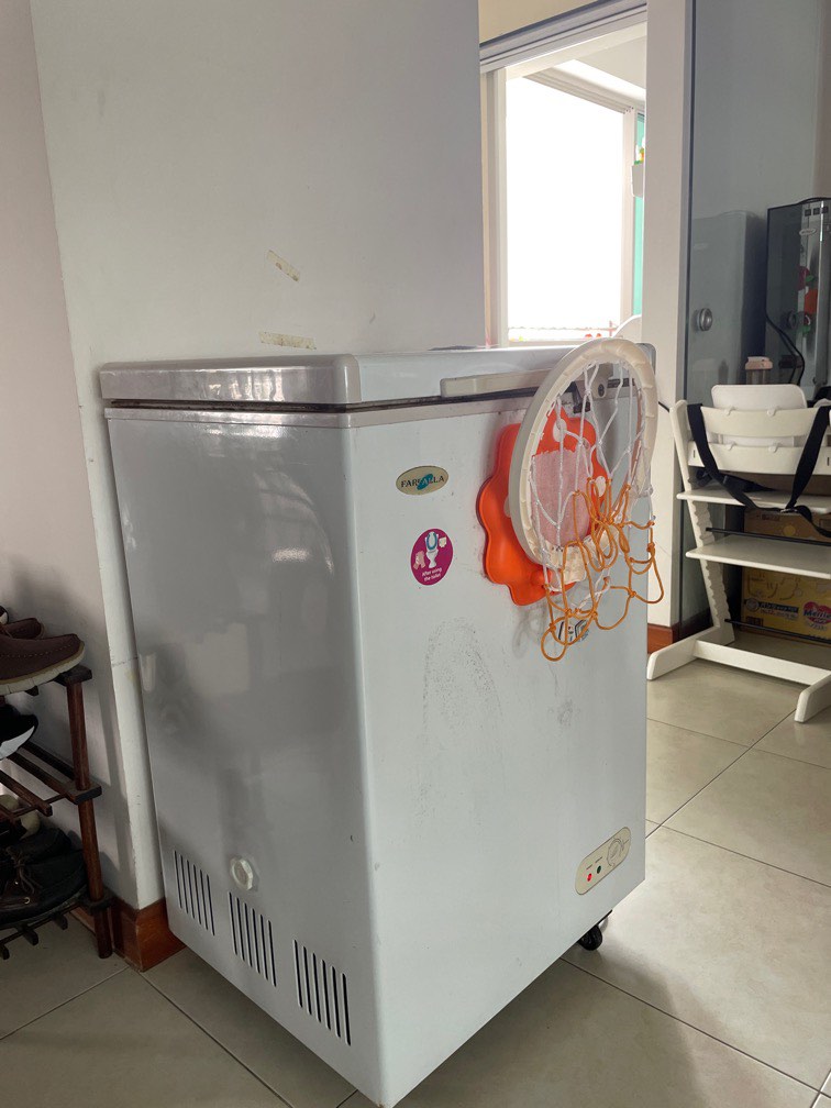 2nd hand freezer, TV & Home Appliances, Kitchen Appliances