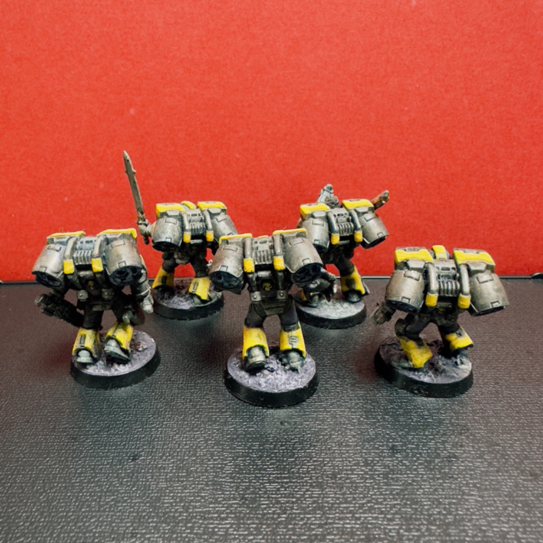 5 nicely painted yellow Warhammer Jetpack space marine vanguard