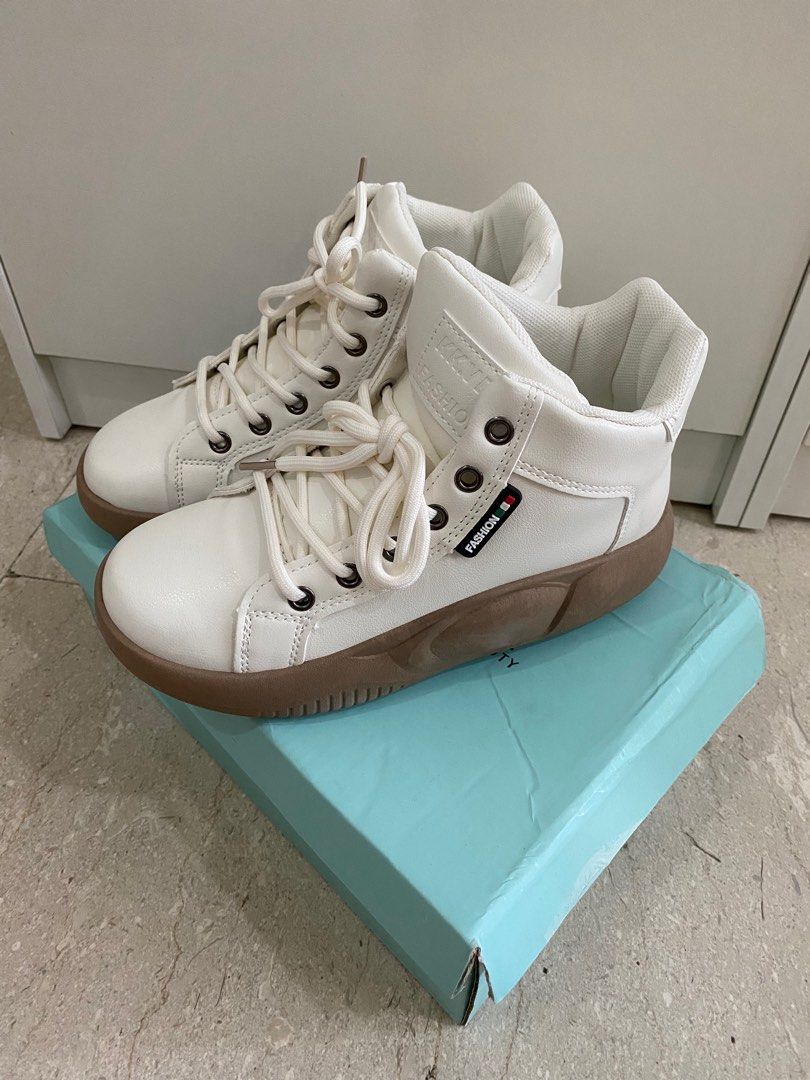 New sneakers clearance for ladies