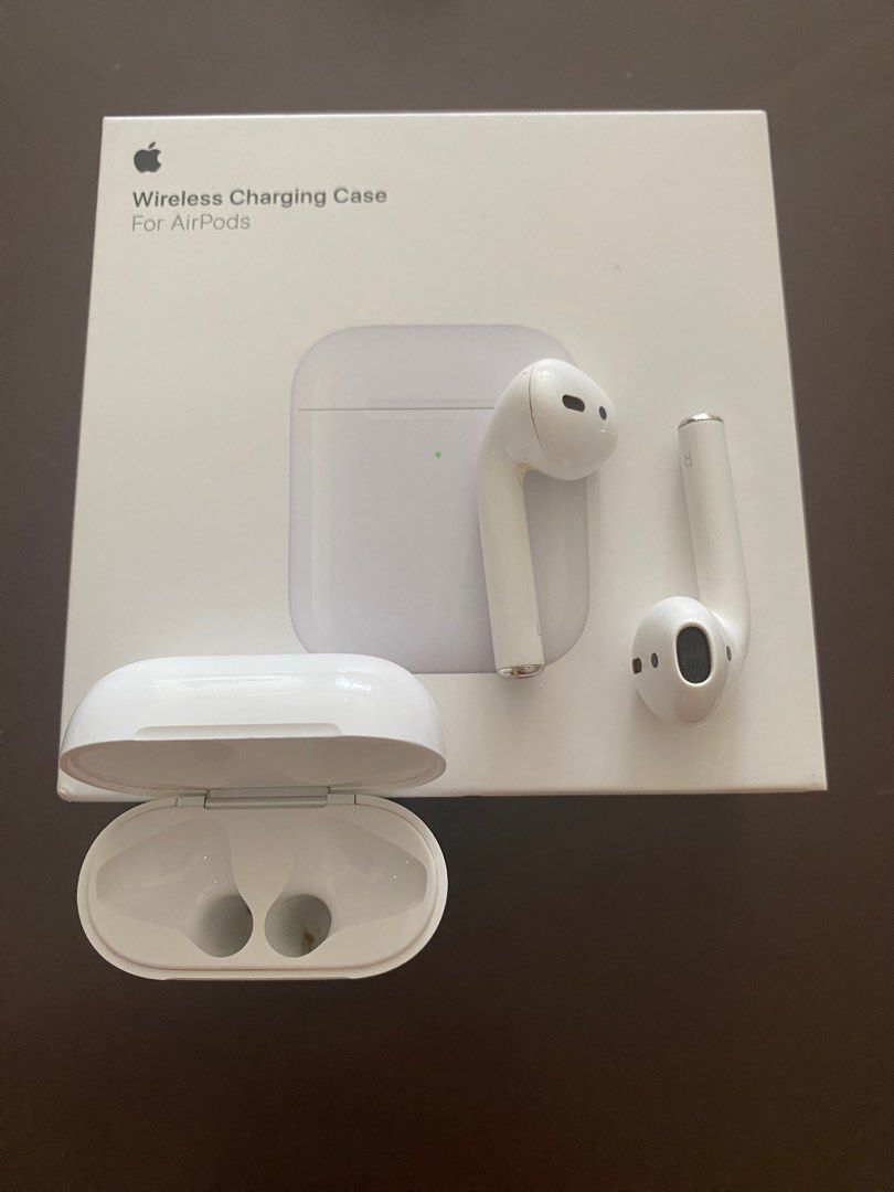 Apple AirPods 2019 2nd gen (wireless charging case), Audio, Earphones on