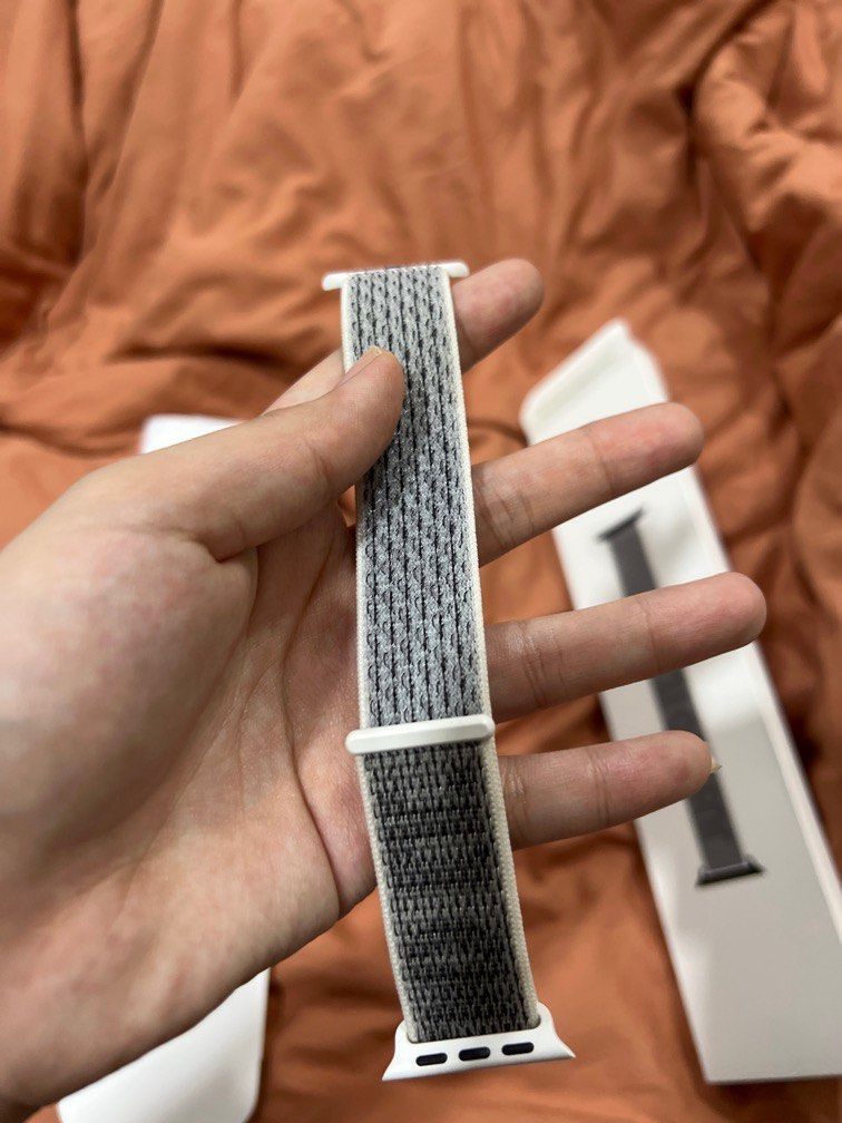 Apple watch summit white sport deals loop