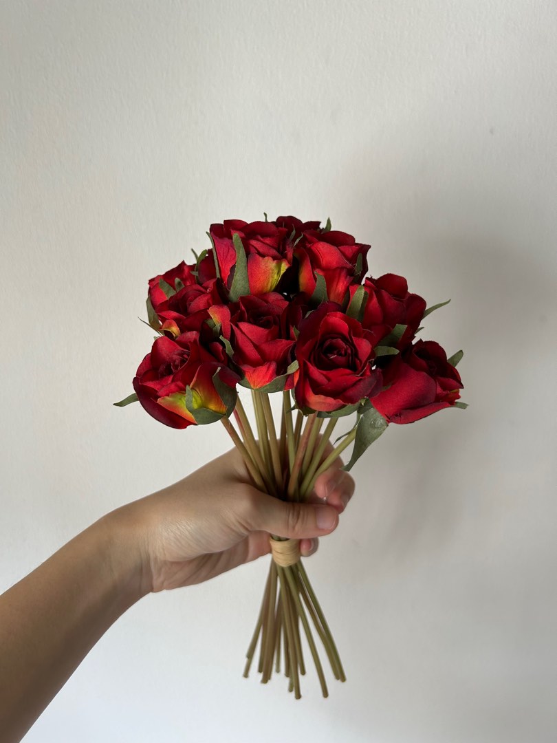Artificial red roses, Hobbies & Toys, Stationery & Craft, Flowers
