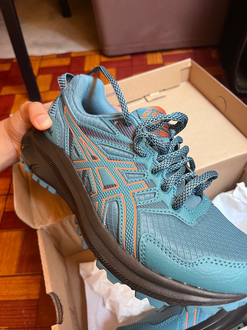 Asics trail store womens running shoes