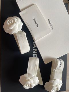 Affordable chanel ribbon and flowers For Sale