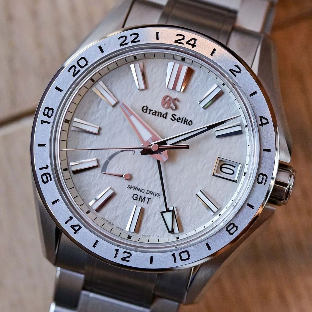 Brand New Grand Seiko Evolution 9 Collection Spring Drive GMT High  Intensity Titanium SBGE285, Men's Fashion, Watches & Accessories, Watches  on Carousell