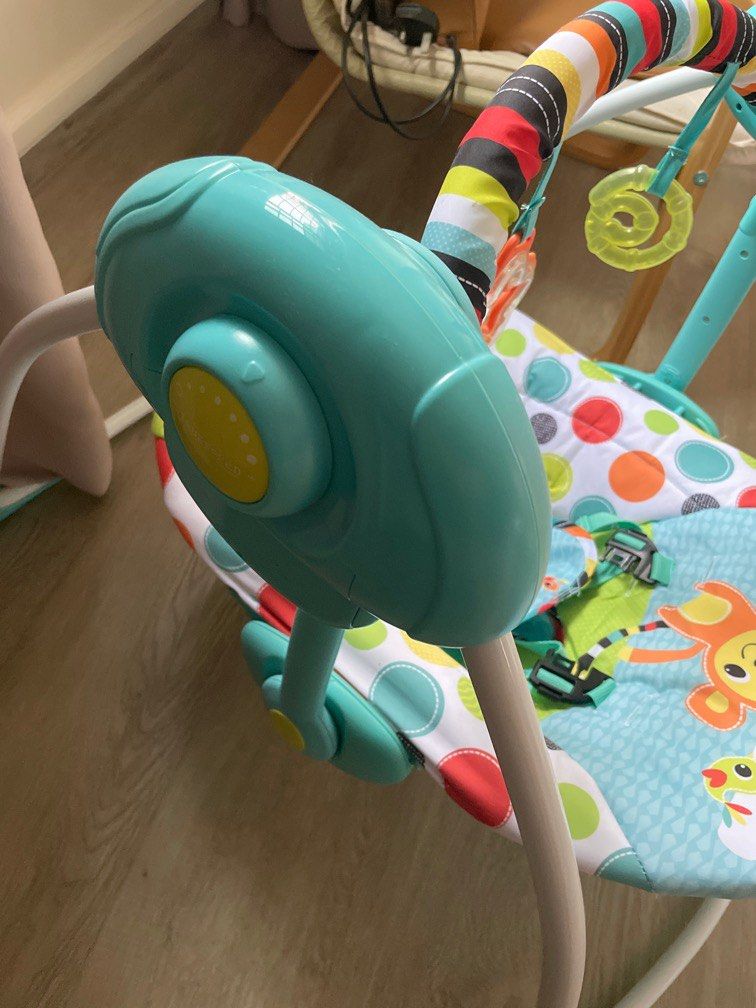 Bright starts baby swing!, Babies & Kids, Infant Playtime on Carousell