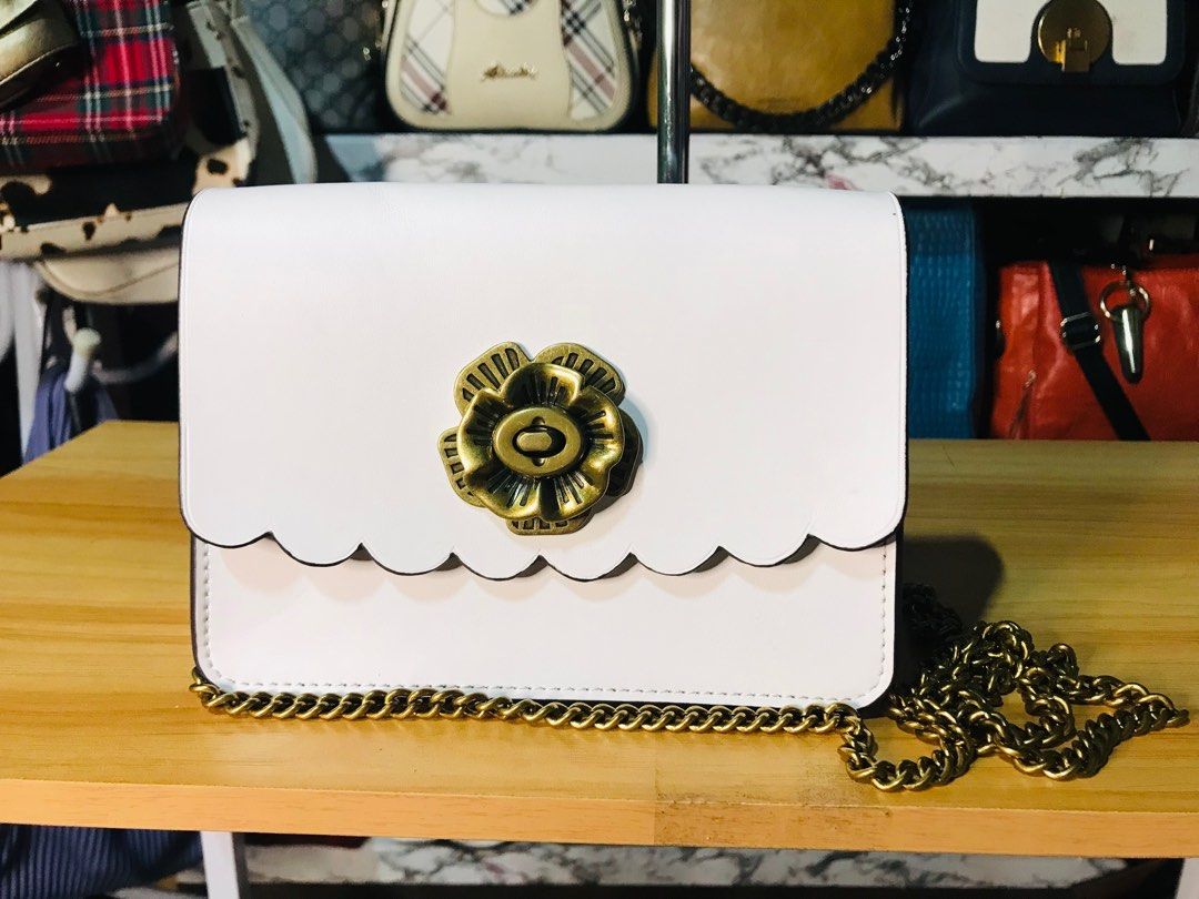 Coach bowery crossbody top with tea rose turnlock