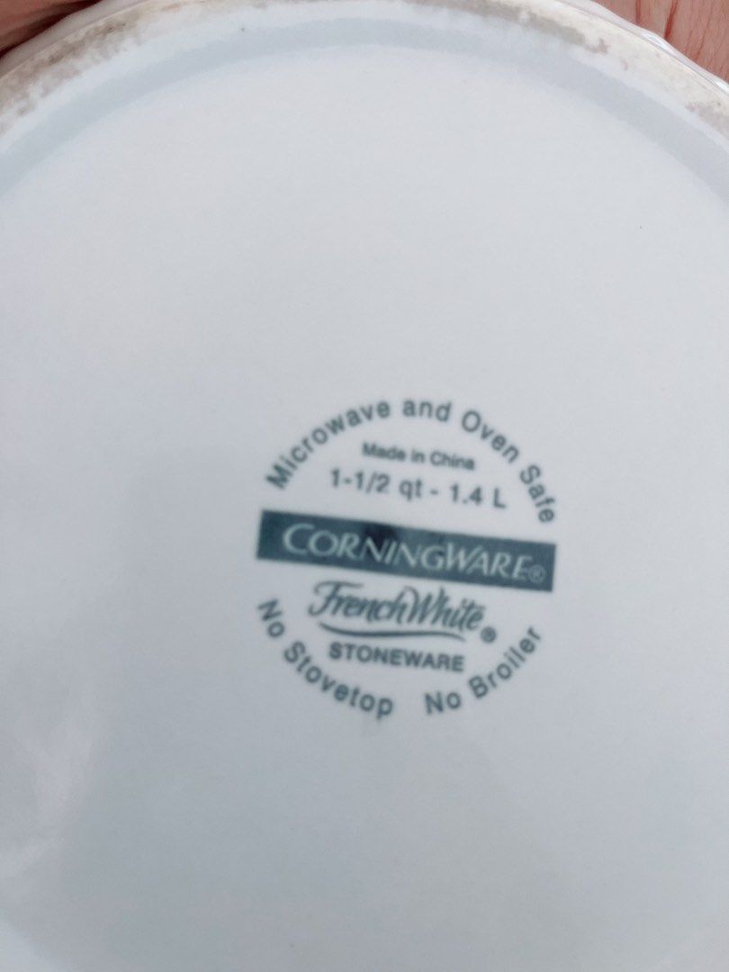Corningware USA 1.4l microwave and oven safe (Category: Bakeware) located in Silay City. Submitted by royal_salisbury.0215 (Listing ID 1223882810, Image 3). Description: Get this stoneware Corningware USA bakeware 1.4l capacity. This is for Oven and Microwave use only. No chips, cracks or scratches. .