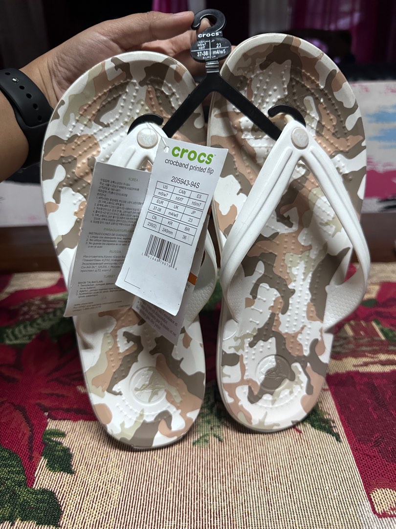 Crocband printed store flip