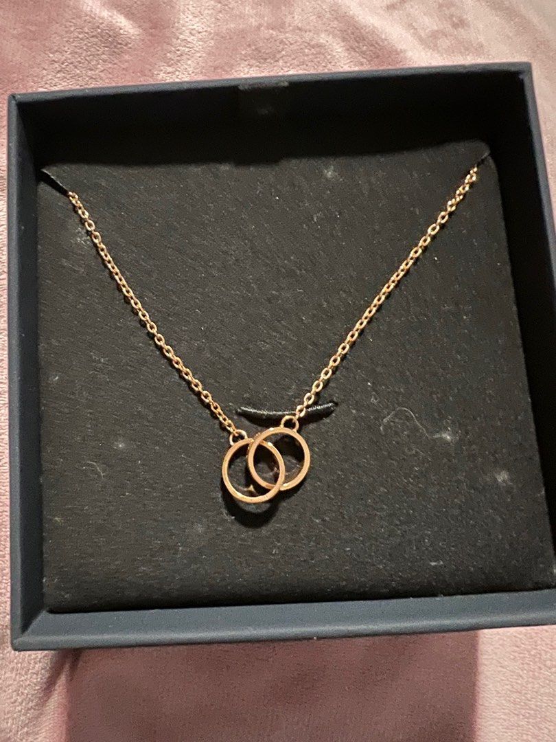 Daniel Wellington necklace Women s Fashion Jewelry Organisers