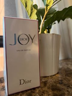 (Category: ) located in . Submitted by dabofperfume (Listing ID 1223869655, Image 1). Description: .