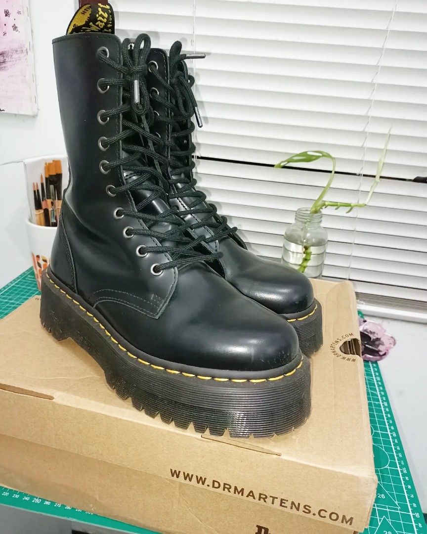 Dr.martens jadon black size 5UK 38 Fesyen Wanita Sepatu di Carousell
