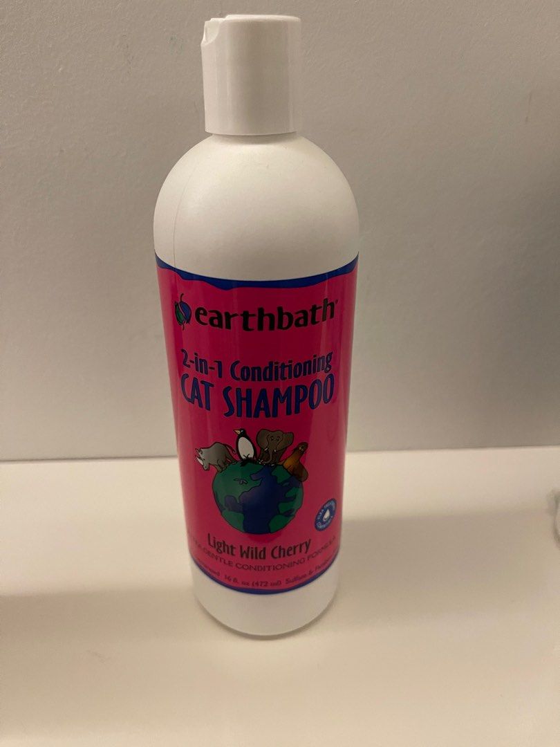 Earthbath 2in1 cat shampoo, Pet Supplies, Health & Grooming on Carousell