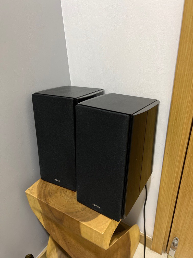 Edifier R2000DB faulty. Can turn on but no sound, Audio, Soundbars