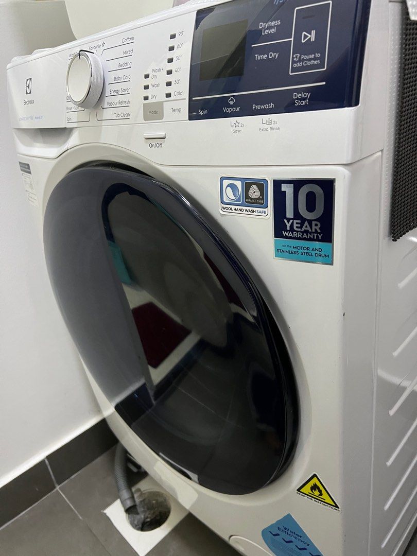 Electrolux Ultimate Care Front Load Washer Dryer (7 Kg/5 Kg