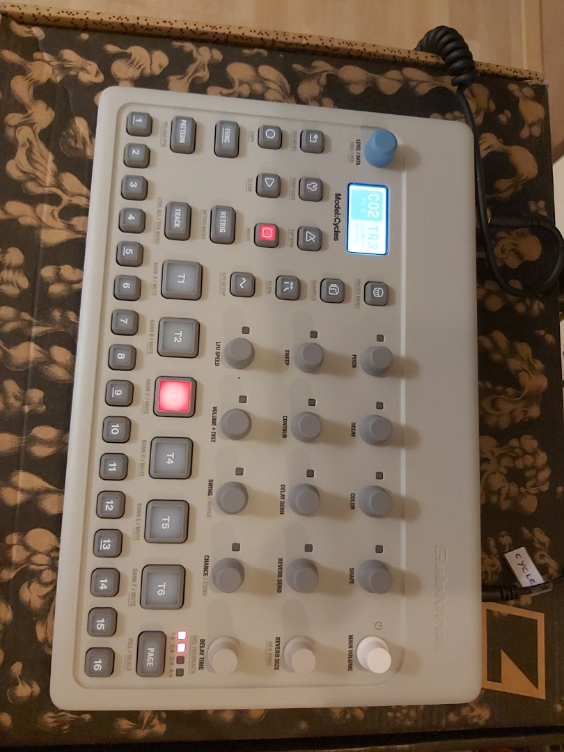 春先取りの ELEKTRON MODEL:CYCLES 美品 一月新品購入品 - www