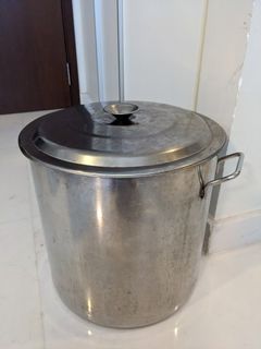 Extra large stock pot