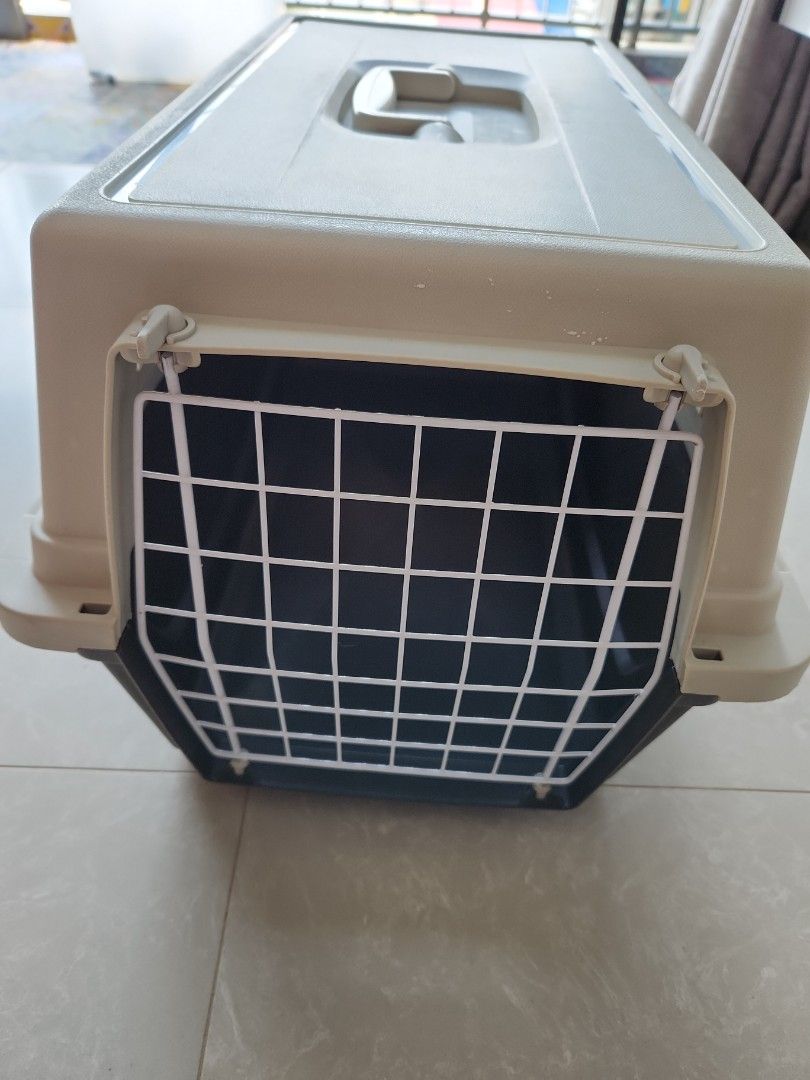 Ferplast pet carrier, Pet Supplies, Homes & Other Pet Accessories on