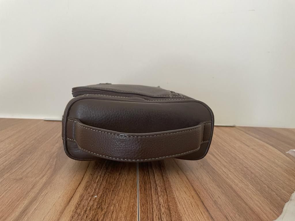 Fossil Leather Toiletry Bag, Women's Fashion, Bags & Wallets, Purses