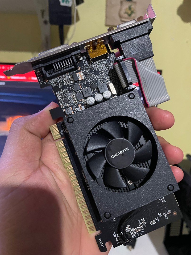 Gigabyte v17047 hotsell