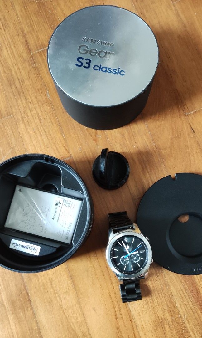 Great condition Samsung Gear S3 Classic with Milanese loop band