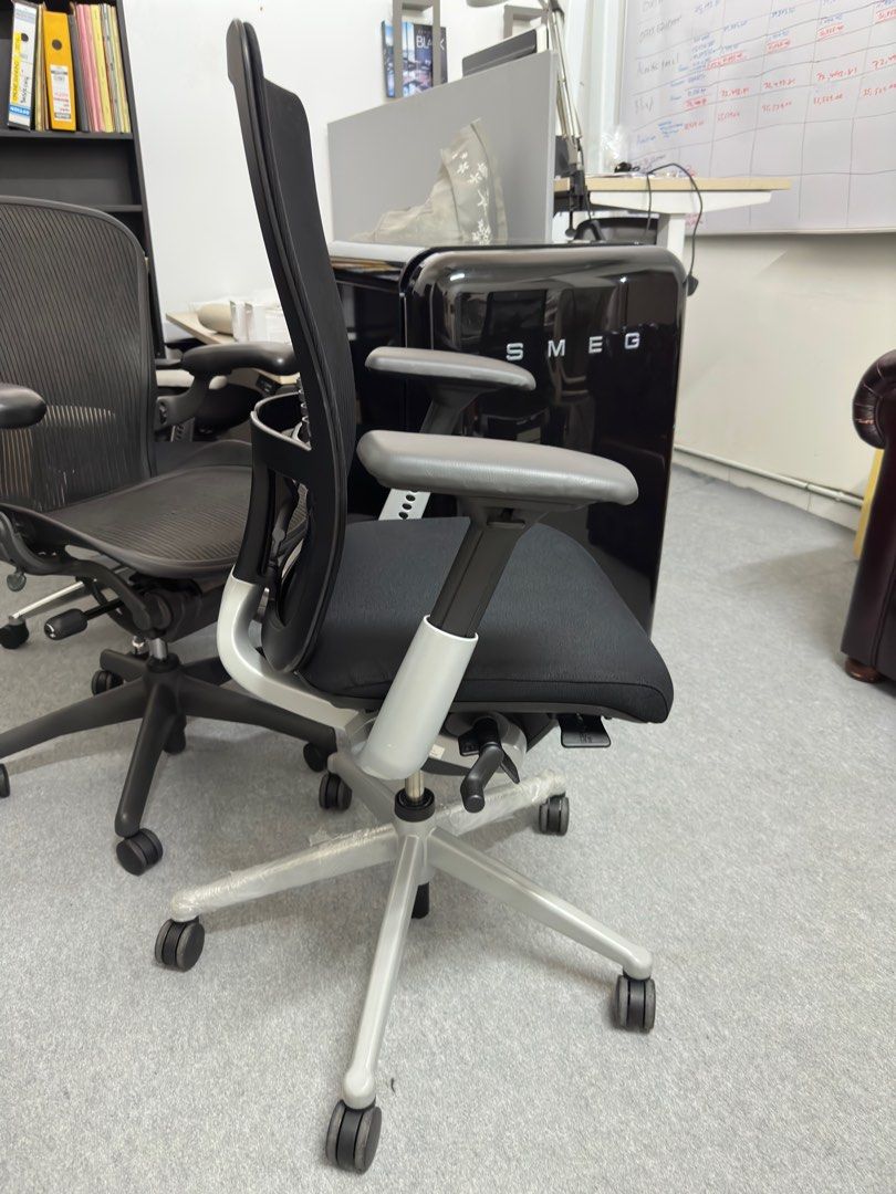 Haworth zody chair fully loaded adjustment with 4d armrest, Furniture