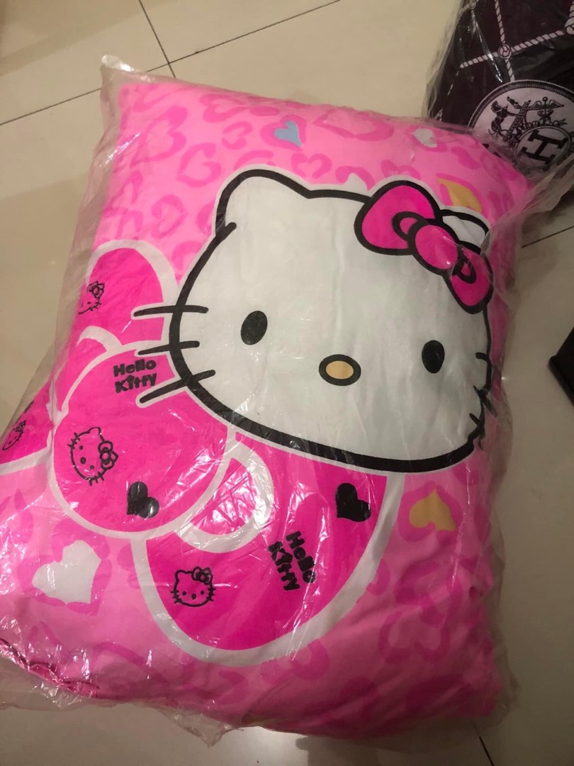 HK Pillow on Carousell