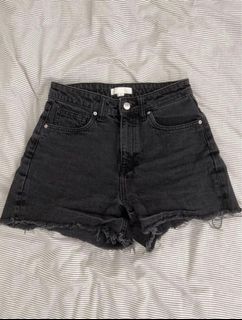 (Category: ) located in . Submitted by ssauces (Listing ID 1223813754, Image 1). Description: .