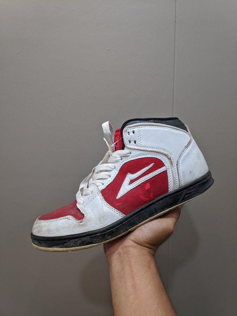 Kasut lakai shop