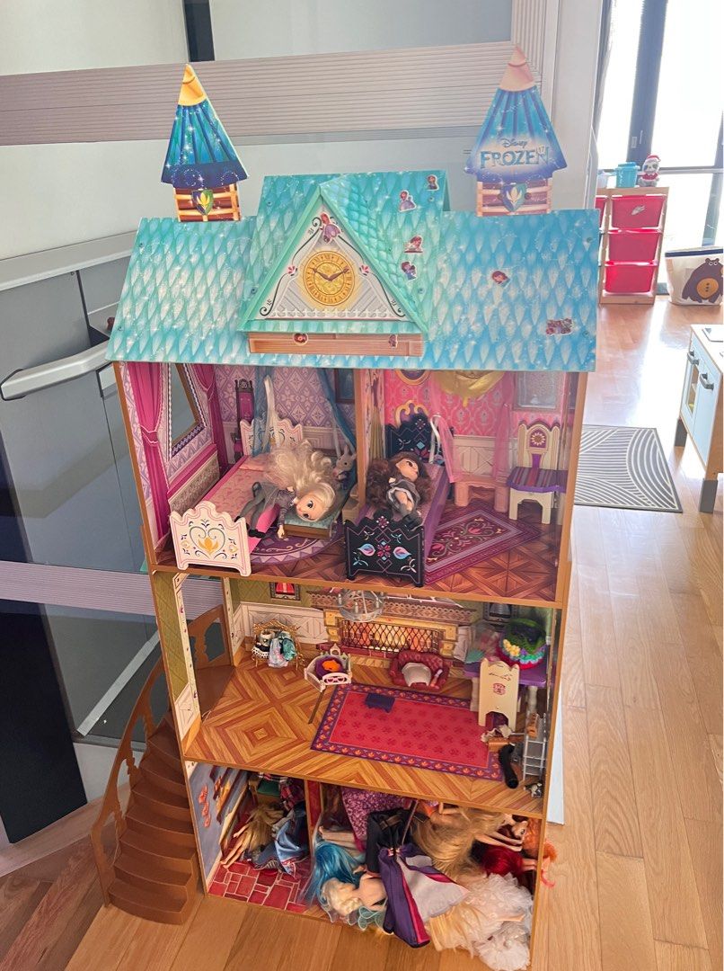 Kidkraft frozen store arendelle dollhouse