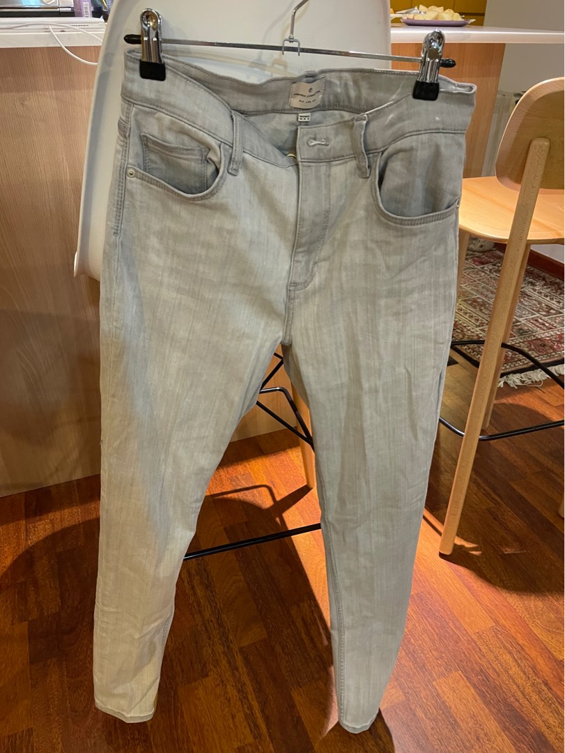 Light grey jeans, Women's Fashion, Bottoms, Jeans & Leggings on Carousell
