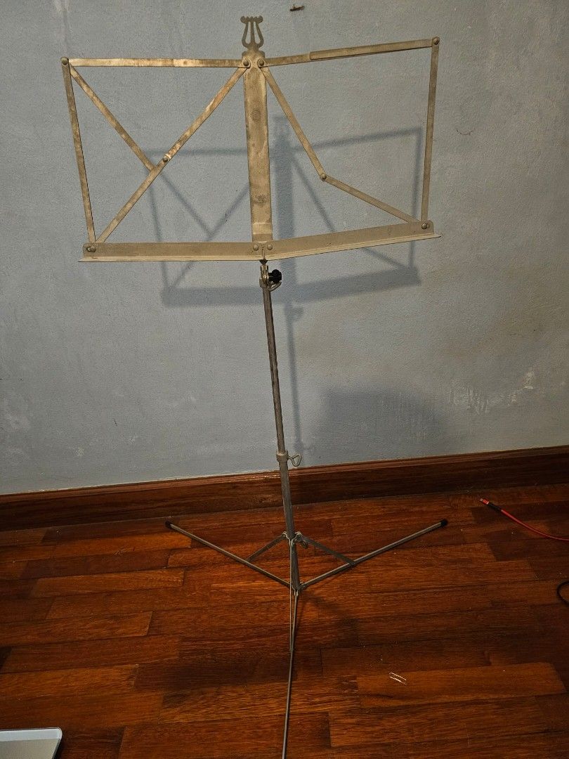 Light Music Stand, Hobbies & Toys, Music & Media, Music Accessories on