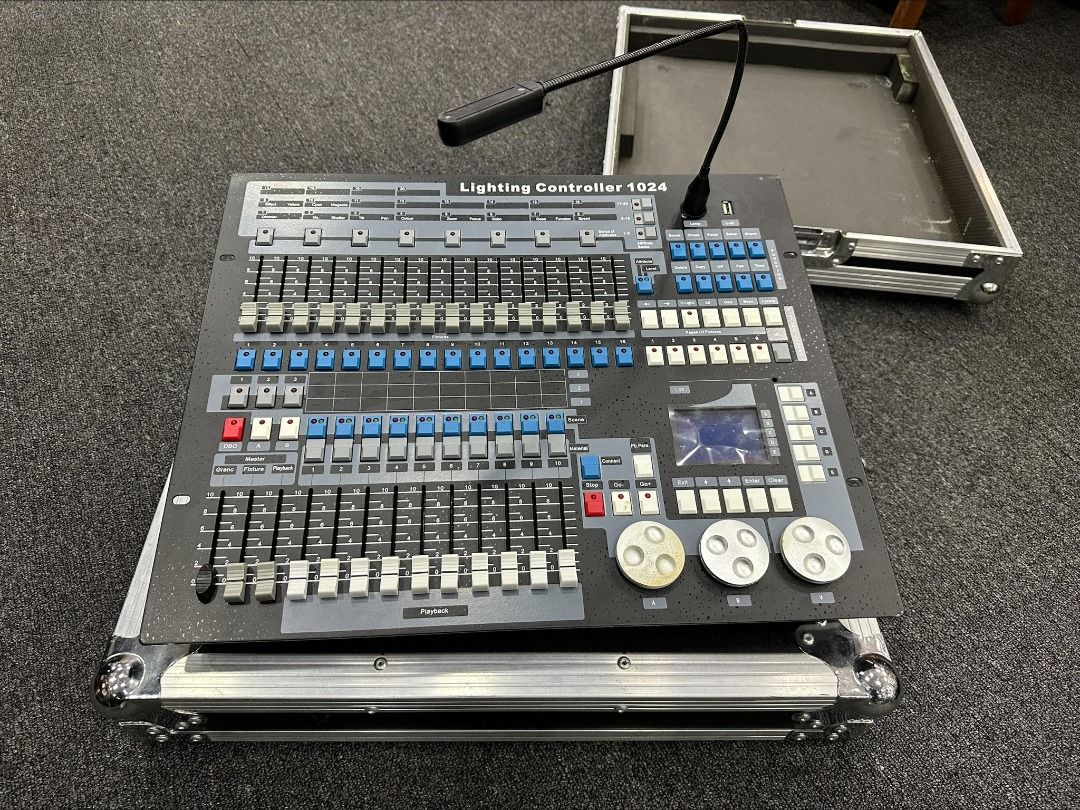 Brand new lighting controller 1024 channel with case audio soundbars