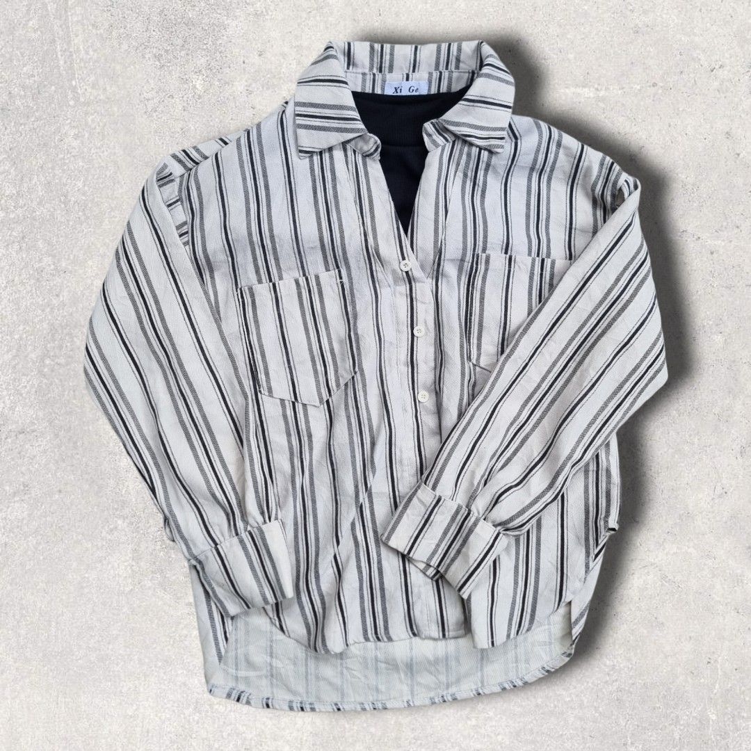Long Sleeves Turtleneck Polo (Category: Coats, Jackets and Outerwear) located in Bacolod City. Submitted by TheApparelPH (Listing ID 1223883114, Image 2). Description: Long Sleeves Turtleneck Polo Dimes: Length - 29" Width - 21" Sleeve - 19 " 🏷Price: 400 shipped ~Model Height 5'10 ~Turtle neck included in the polo ~No issue ~No stains ~Very good condition ~Perfect for fashion.
