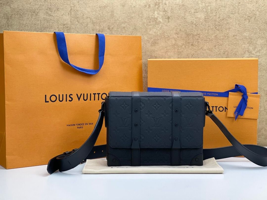 Louis Vuitton MONOGRAM Trunk messenger (M57726)