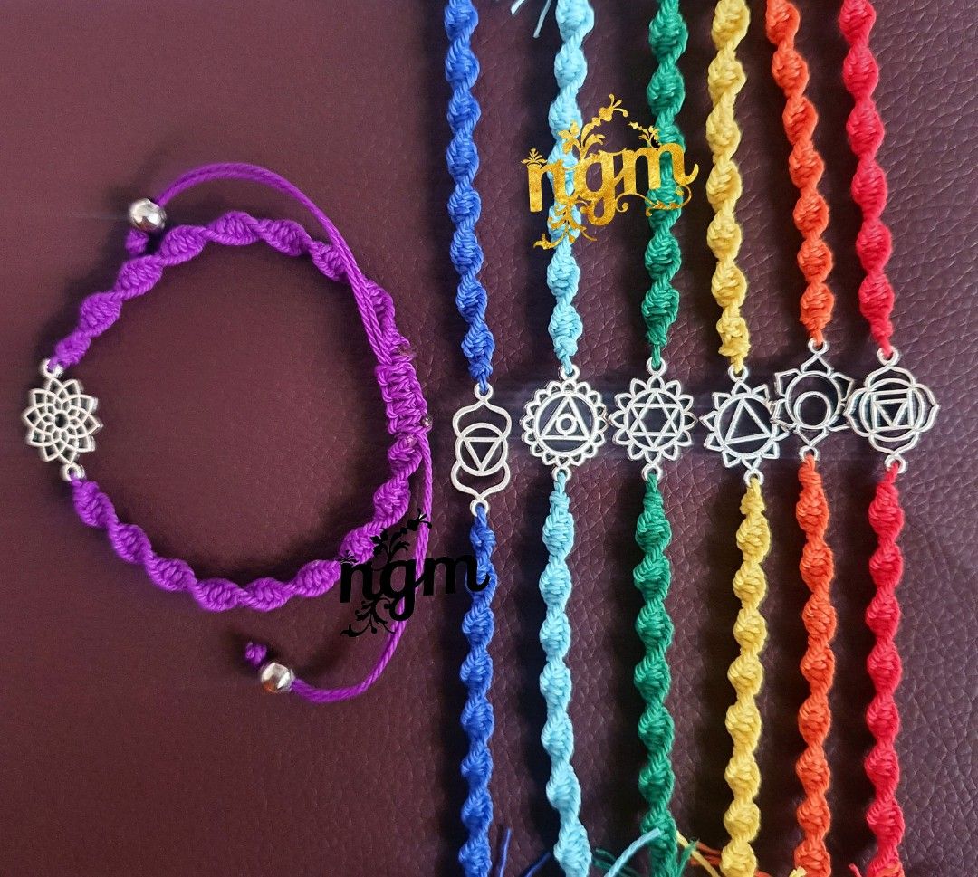 Macrame bracelet with charm top