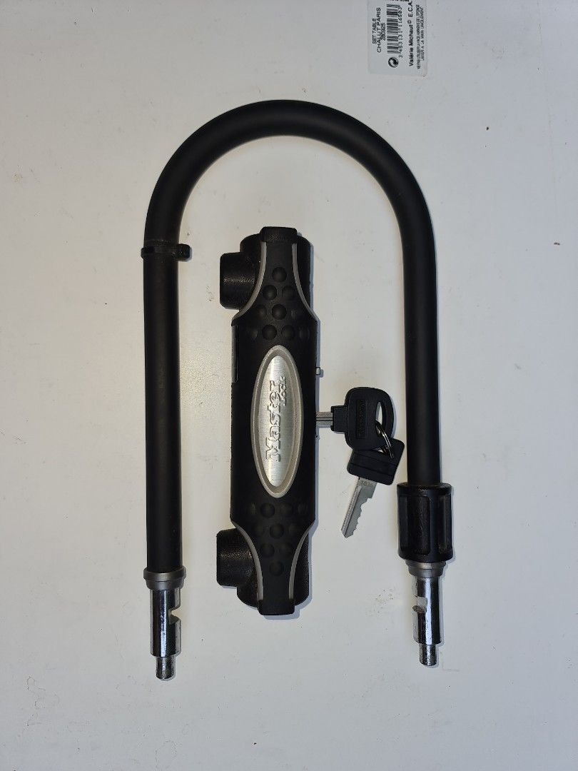 MASTER LOCK (Category: Bicycles) located in Makati City. Submitted by harvesting_game (Listing ID 1223941677, Image 3). Description: 2 pieces of Original/authentic Master Lock U-lock 'Price is P1000 per piece 1 SOLD only 1 REMAINING .. " U-lock with hardened steel shackle Level 10 Bike Security 13mm diameter Includes a Slide-feature to prevent water from going into the keyhole I used this to lock and secure the Frame of my E-bike from theft. It's