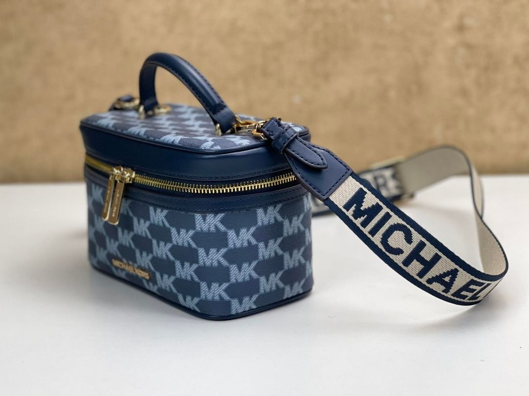 Jet set item crossbody michael kors sales