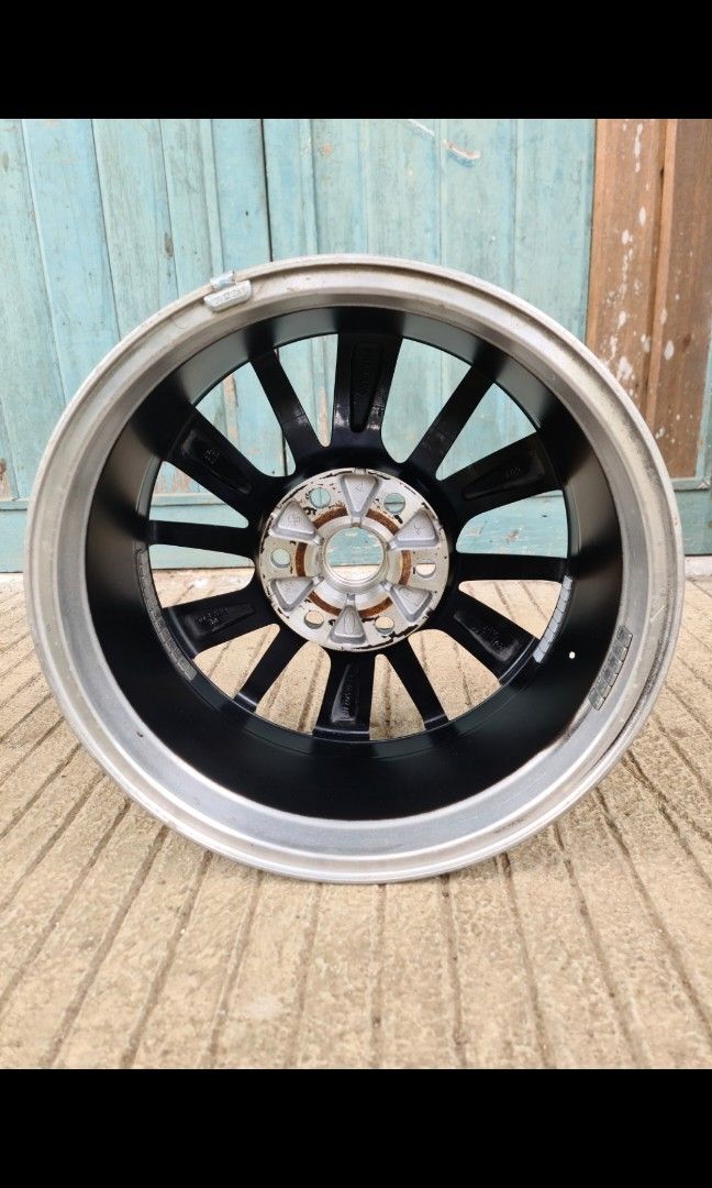 MITSUBISHI MONTERO GLS MAGS (Category: Mags and Tires) located in Makati City. Submitted by harvesting_game (Listing ID 1223793354, Image 2). Description: Up for sale are 3 pieces of Mitsubishi Montero mag wheels. P4000 each Fitted to a 2017 Montero GLS. Size 18 In good condition Perfect as a replacement spare. We can ship thru Lalamove thru the buyer's expense..