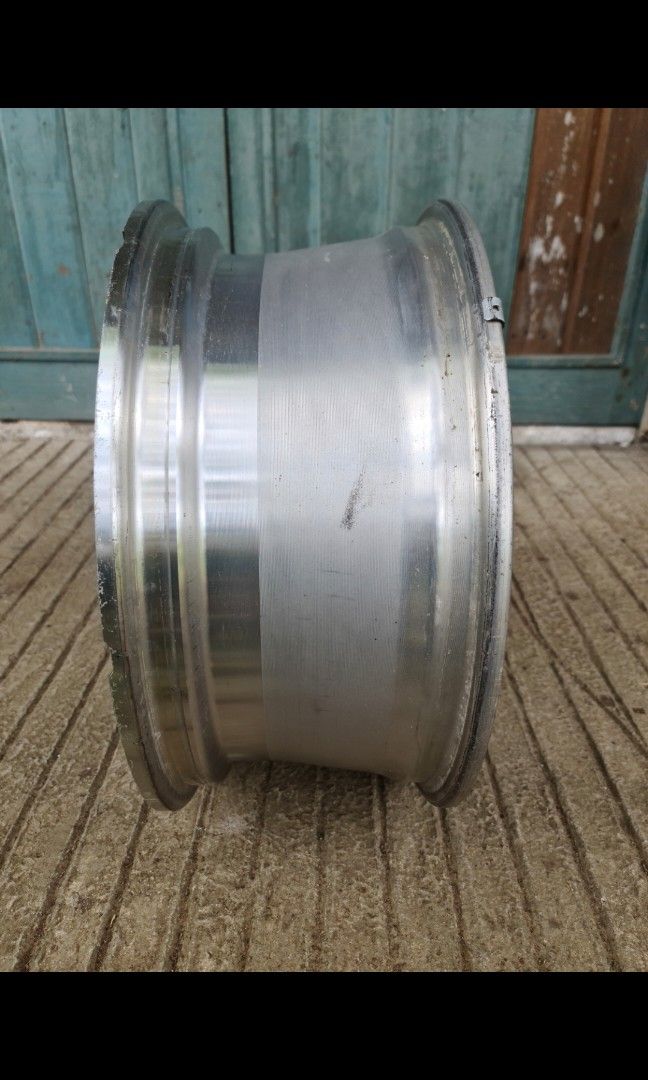 MITSUBISHI MONTERO GLS MAGS (Category: Mags and Tires) located in Makati City. Submitted by harvesting_game (Listing ID 1223793354, Image 3). Description: Up for sale are 3 pieces of Mitsubishi Montero mag wheels. P4000 each Fitted to a 2017 Montero GLS. Size 18 In good condition Perfect as a replacement spare. We can ship thru Lalamove thru the buyer's expense..
