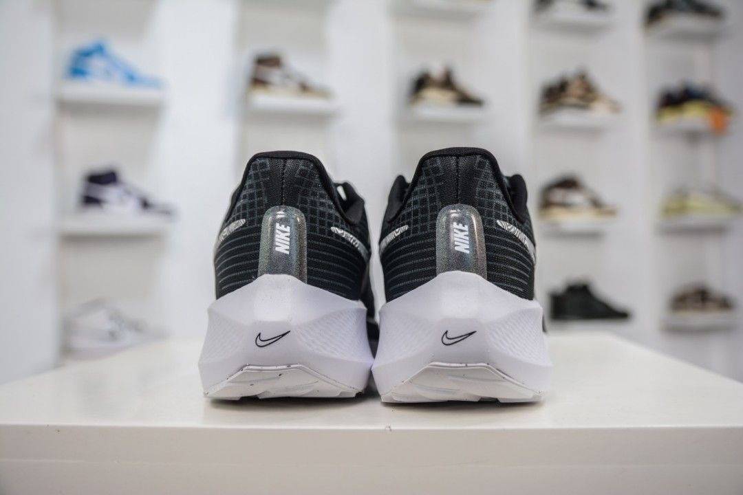 Nike Air Zoom Pegasus 39 PRM Black Zebra Iridescent W 2023 DR9619 001 Women s Fashion Footwear Sneakers on Carousell