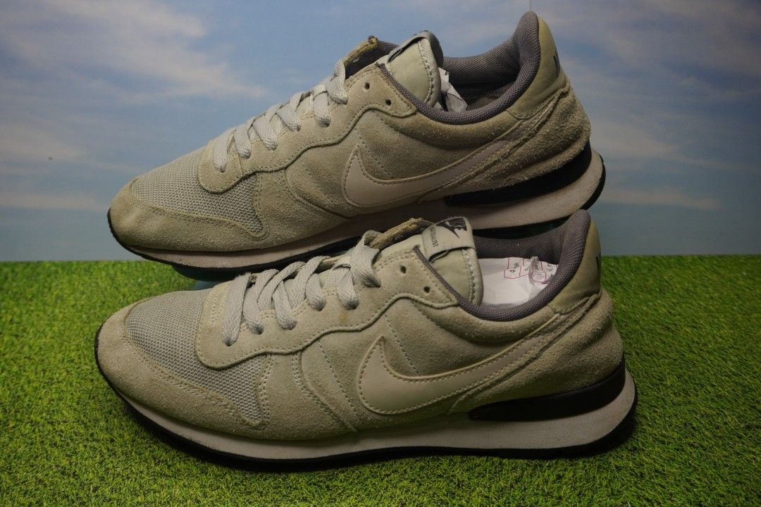 Nike Internationalist Grey Size 41 Fesyen Pria Sepatu Sneakers