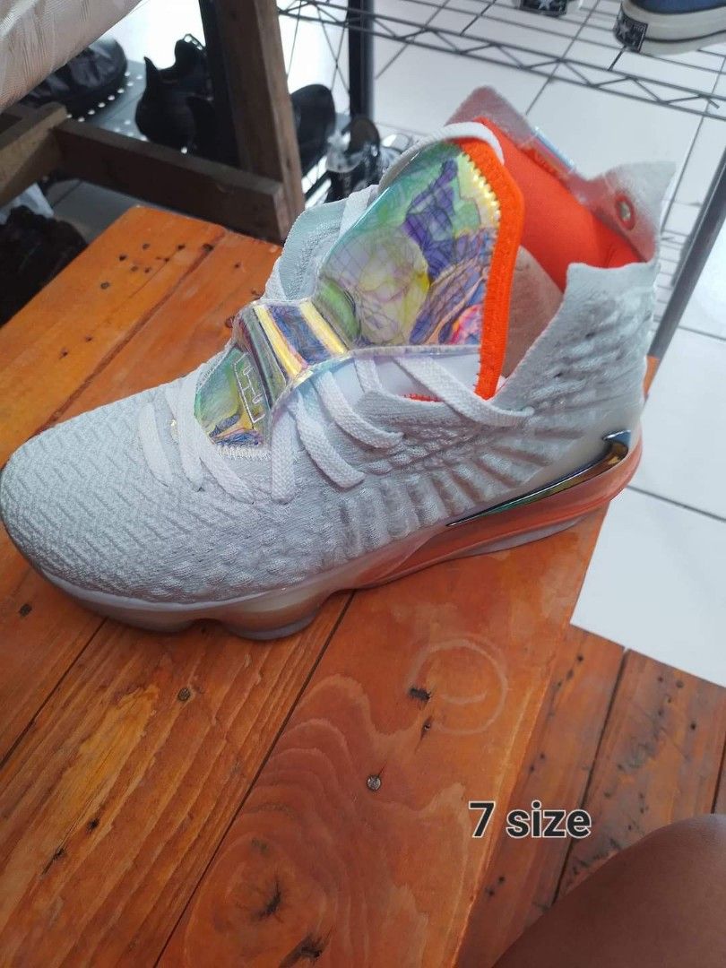 Nike Lebron 17 Future Air QS Preheat White Size 7.5. CT3843 100
